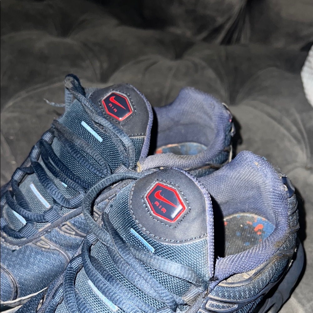 Air Max Plus GS 'Midnight Navy Challenge Red' Navy and Red Athletic Sneakers - Picture 5 of 9